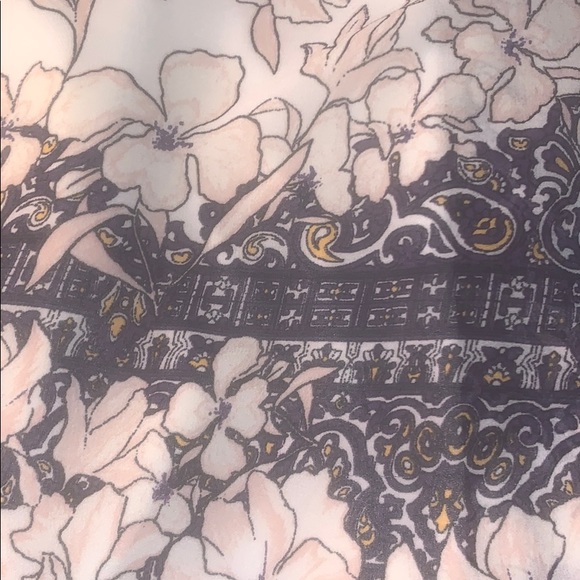 Blouse - Picture 3 of 4